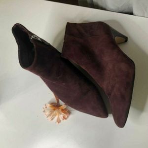 Size 7 Sam Edelman Suede Booties